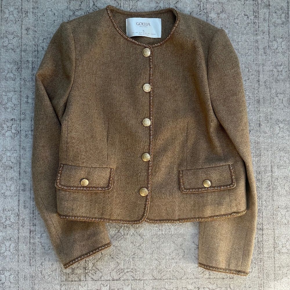 New!!! Never worn!Warm camel brown herringbone lady jacket with gold trim detail